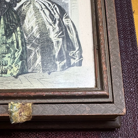 Vintage Style Candy/Jewelry Box with Victorian Art - Picture 2 of 11